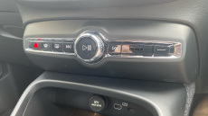 Volvo XC40 2.0 B3P Plus Dark 5dr Auto Petrol Estate